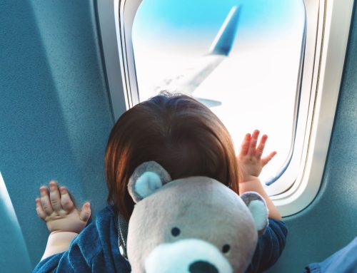Consejos para gestionar el jet lag en bebés y niños